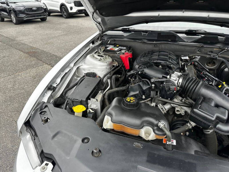 2012 Ford Mustang V6