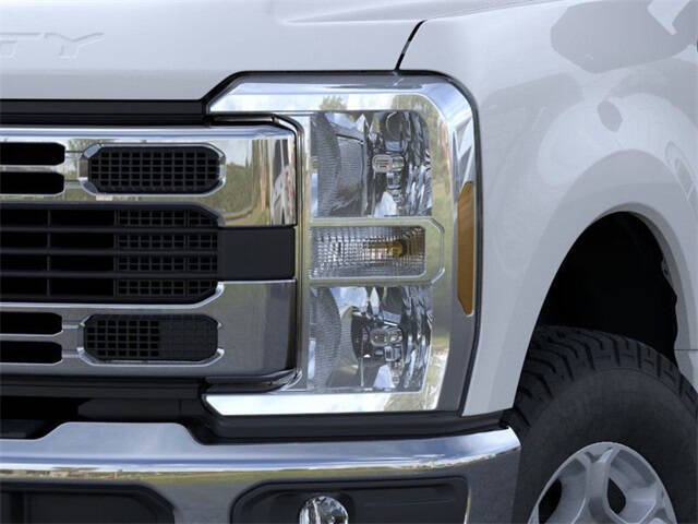 2026 Ford F-350 Super Duty XLT