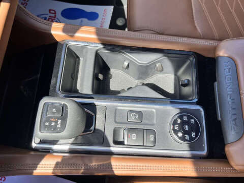 2022 Nissan Pathfinder Platinum