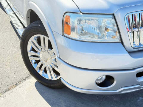 2008 Lincoln Mark LT