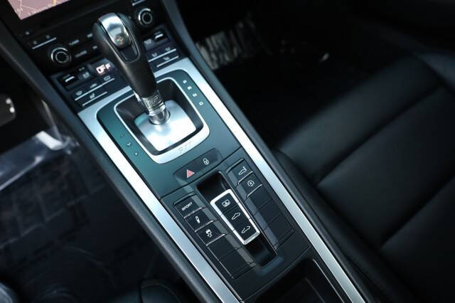 2017 Porsche 911 Carrera 4