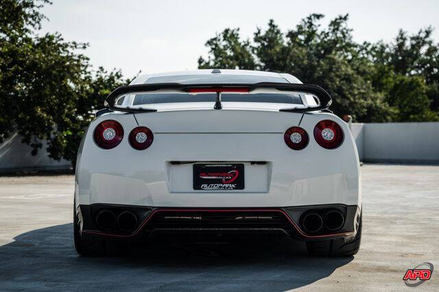 2014 Nissan GT-R Premium