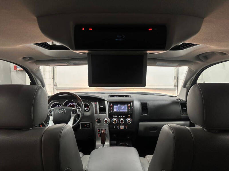 2014 Toyota Sequoia Platinum