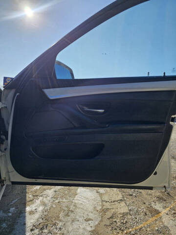 2012 BMW 5 Series 550i xDrive