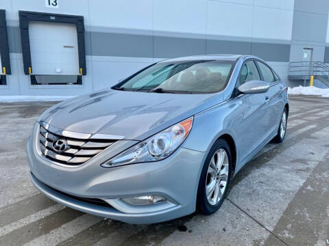 2011 Hyundai Sonata for sale at Clutch Motors in Lake Bluff IL