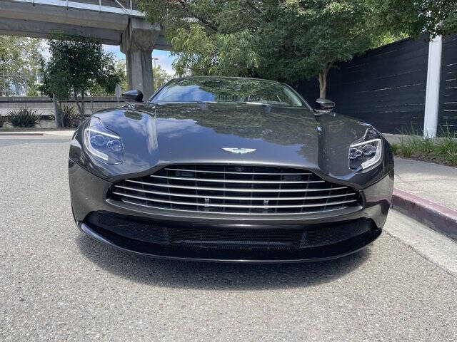 2017 Aston Martin DB11