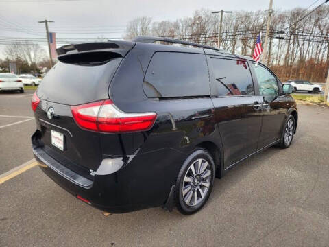 2018 Toyota Sienna XLE Premium 7-Passenger