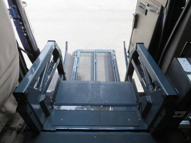 2006 Ford E-Series E-250 SD