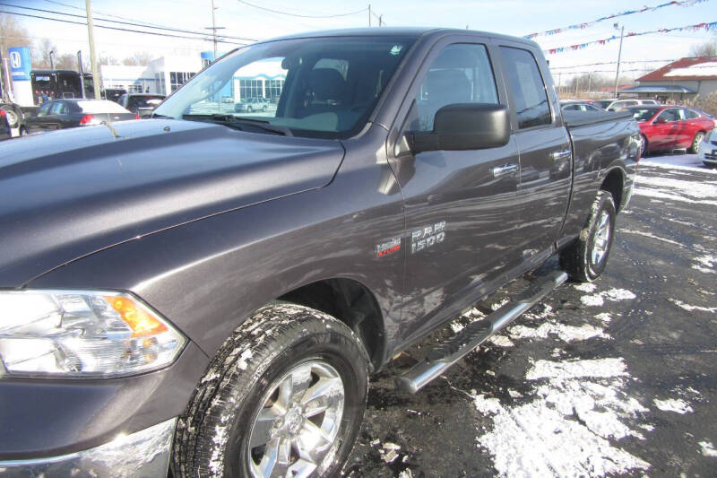 2017 RAM 1500 SLT