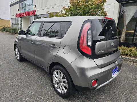 2017 Kia Soul +