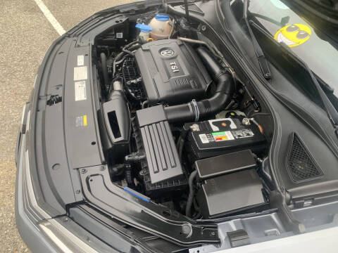 2017 Volkswagen Passat 1.8T R-Line