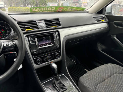 2016 Volkswagen Passat 1.8T S