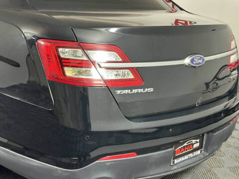 2017 Ford Taurus SEL