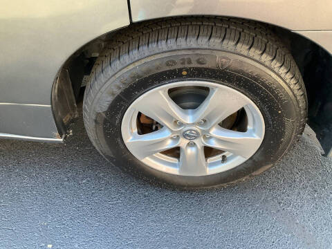 2017 Nissan Quest SV