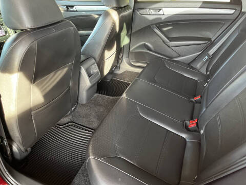 2015 Volkswagen Passat 1.8T Limited Edition