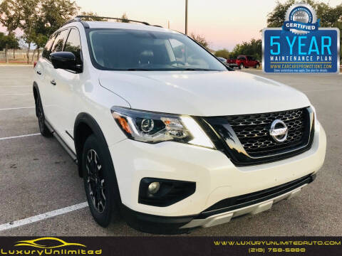 2020 Nissan Pathfinder for sale at LUXURY UNLIMITED AUTO SALES in San Antonio TX