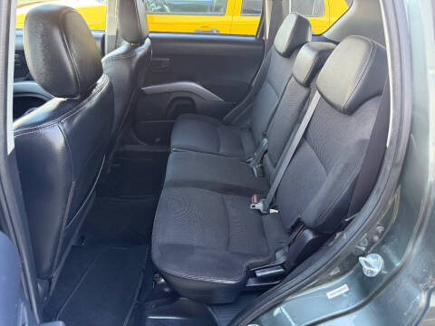 2008 Mitsubishi Outlander SE