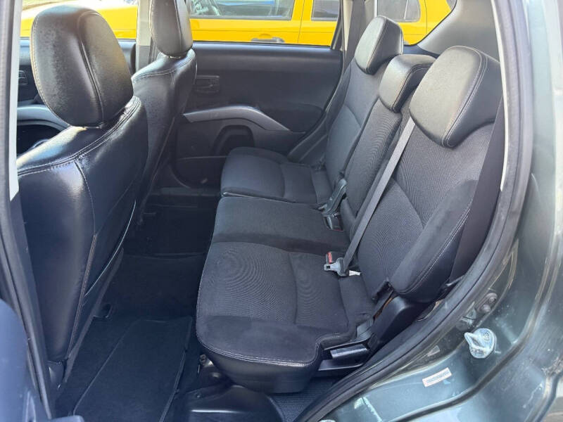 2008 Mitsubishi Outlander SE