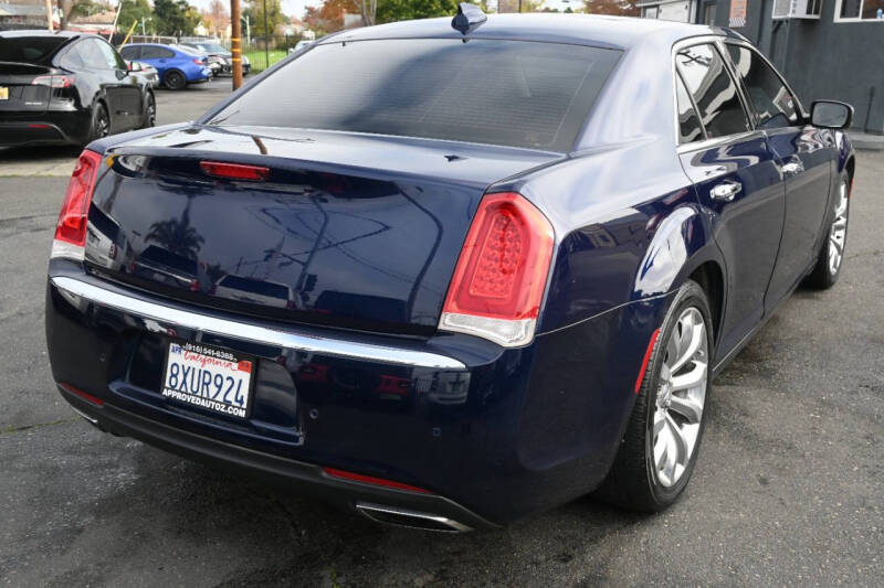 2017 Chrysler 300 C