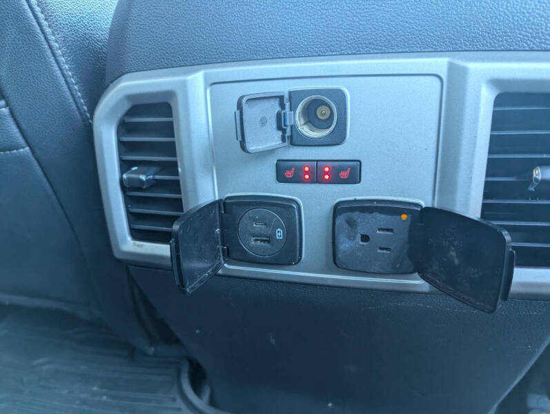 2022 Ford F-450 Super Duty Lariat