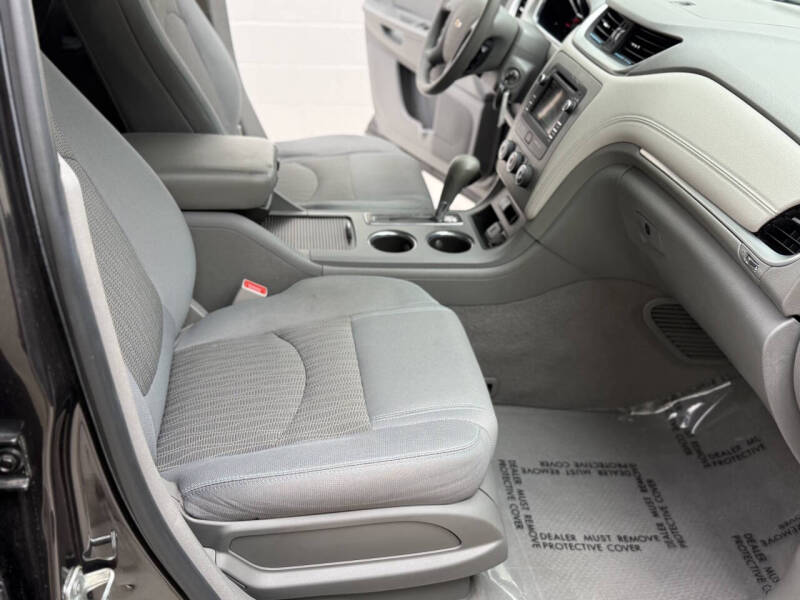 2017 Chevrolet Traverse LS