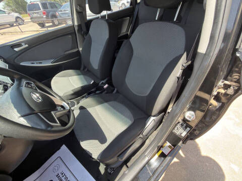 2012 Hyundai Accent GS