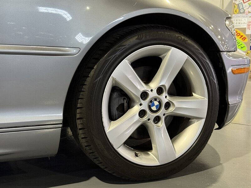 2004 BMW 3 Series 13