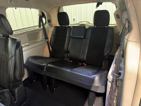 2016 Chrysler Town and Country Limited