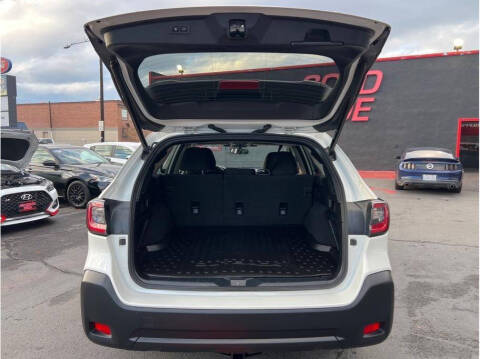 2023 Subaru Outback Premium