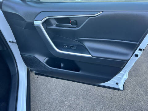 2019 Toyota RAV4 Hybrid LE