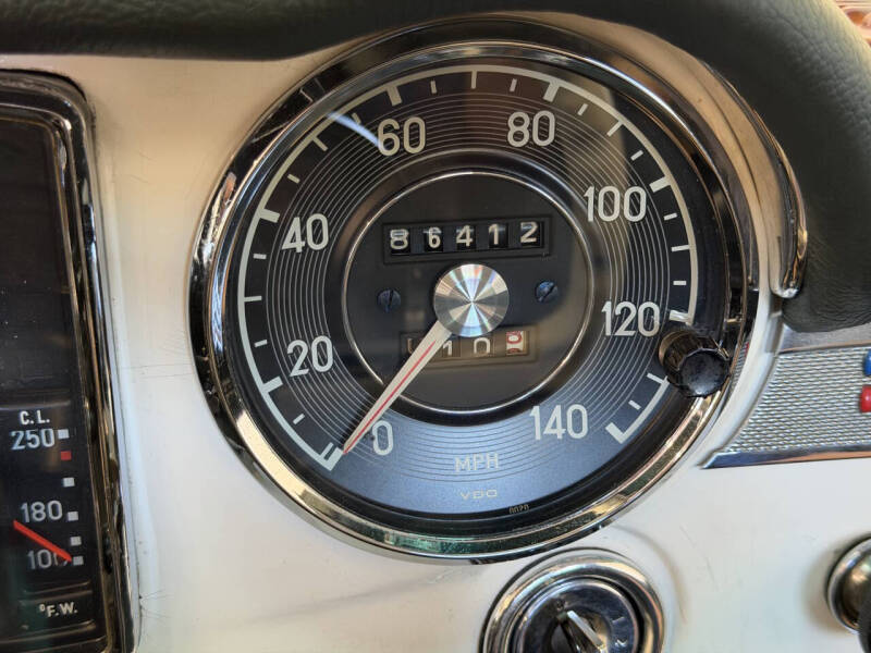 1970 Mercedes-Benz 280-Class