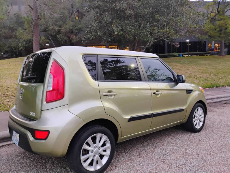 2013 Kia Soul +