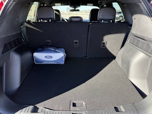 2025 Ford Escape Hybrid ST-Line Select