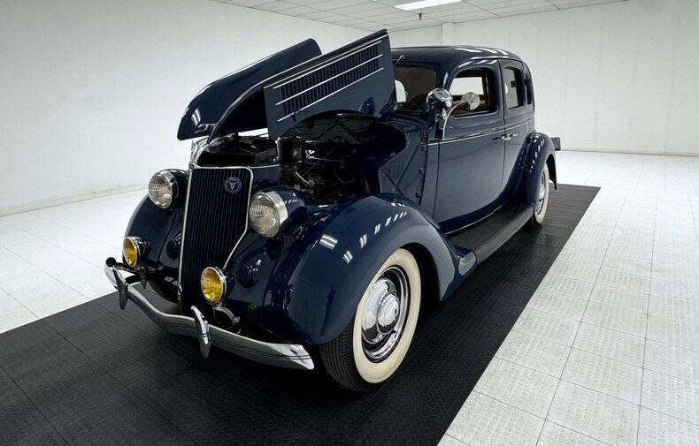 1936 Ford Deluxe