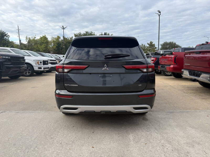 2024 Mitsubishi Outlander SE