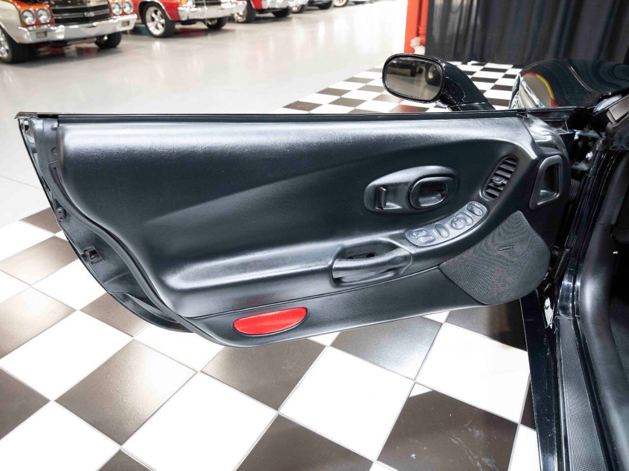 2003 Chevrolet Corvette 33