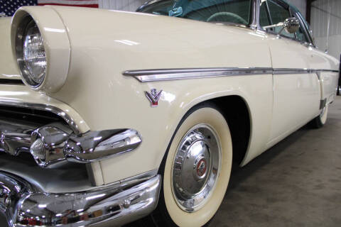 1954 Ford Crestline
