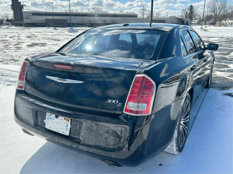 2012 Chrysler 300 S V6