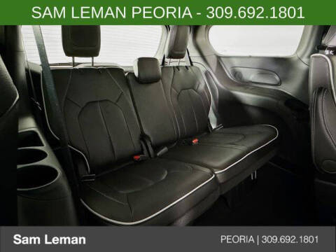 2027 Chrysler Pacifica Limited
