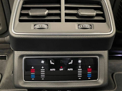 2021 Audi e-tron quattro Premium