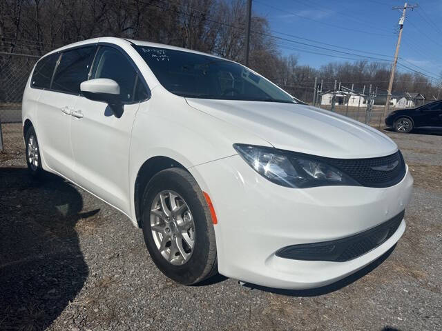 2022 Chrysler Voyager for sale at Nissan de Muskogee in Muskogee OK