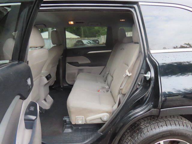 2017 Toyota Highlander LE