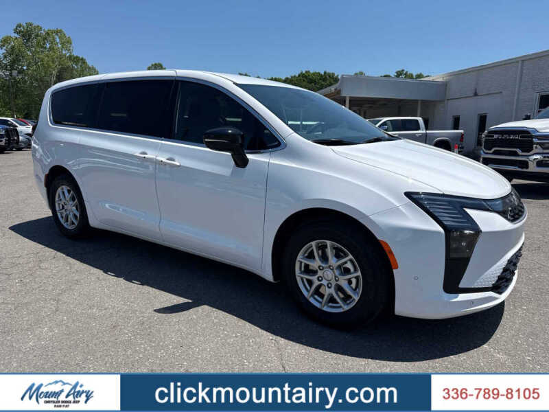 2027 Chrysler Pacifica Select