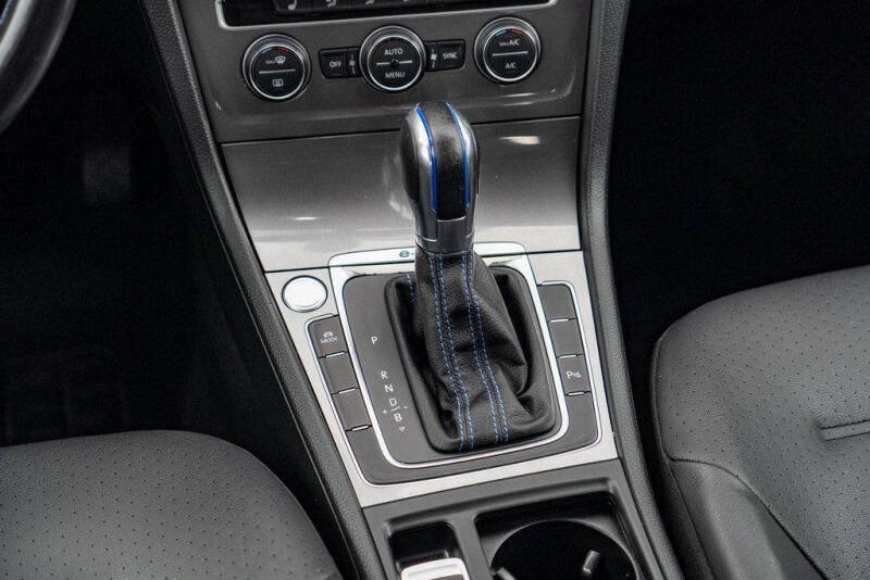 2016 Volkswagen e-Golf SEL Premium