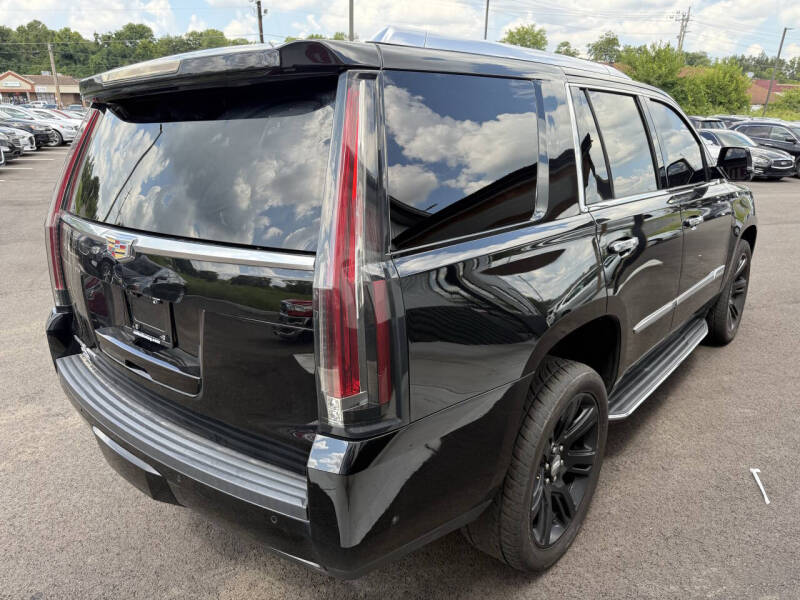 2017 Cadillac Escalade Luxury