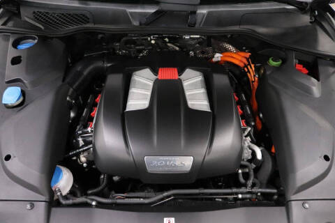 2017 Porsche Cayenne S E-Hybrid Platinum Edition