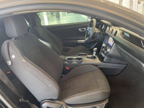 2022 Ford Mustang EcoBoost