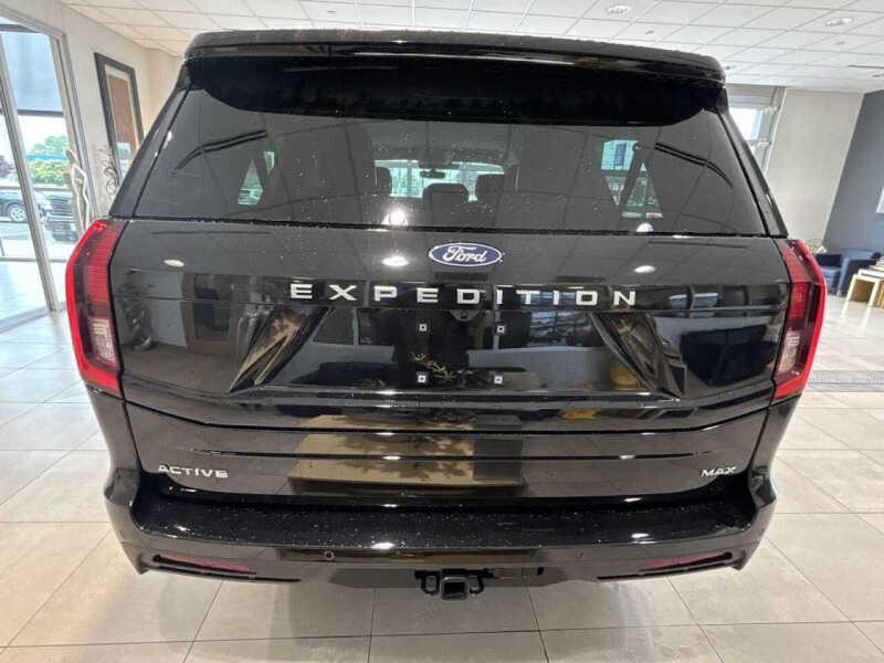 2026 Ford Expedition MAX Active