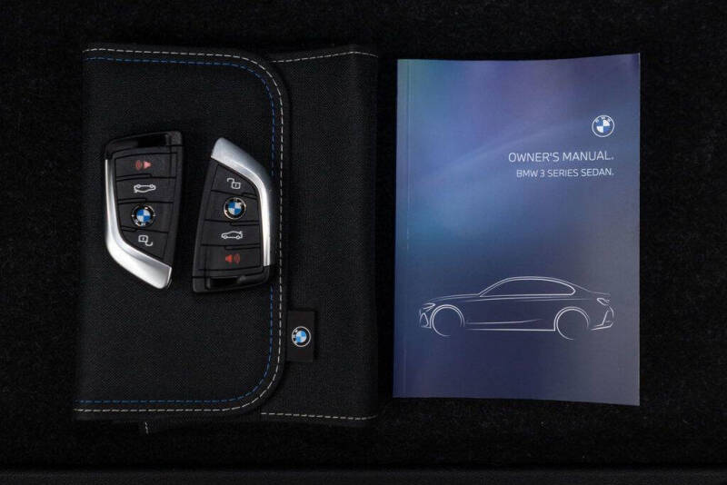 2025 BMW 3 Series 330i xDrive