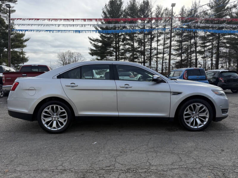 2017 Ford Taurus Limited